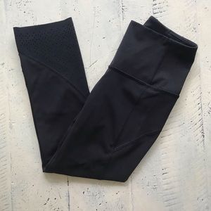 LULULEMON black Capri leggings